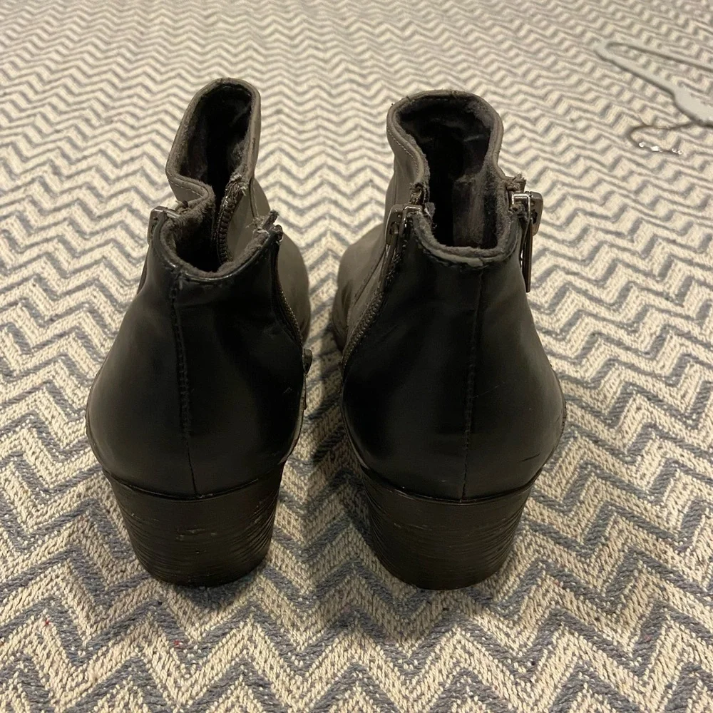 BC Footwear Union Bootie – Gray Ankle Boots – Size 9.5